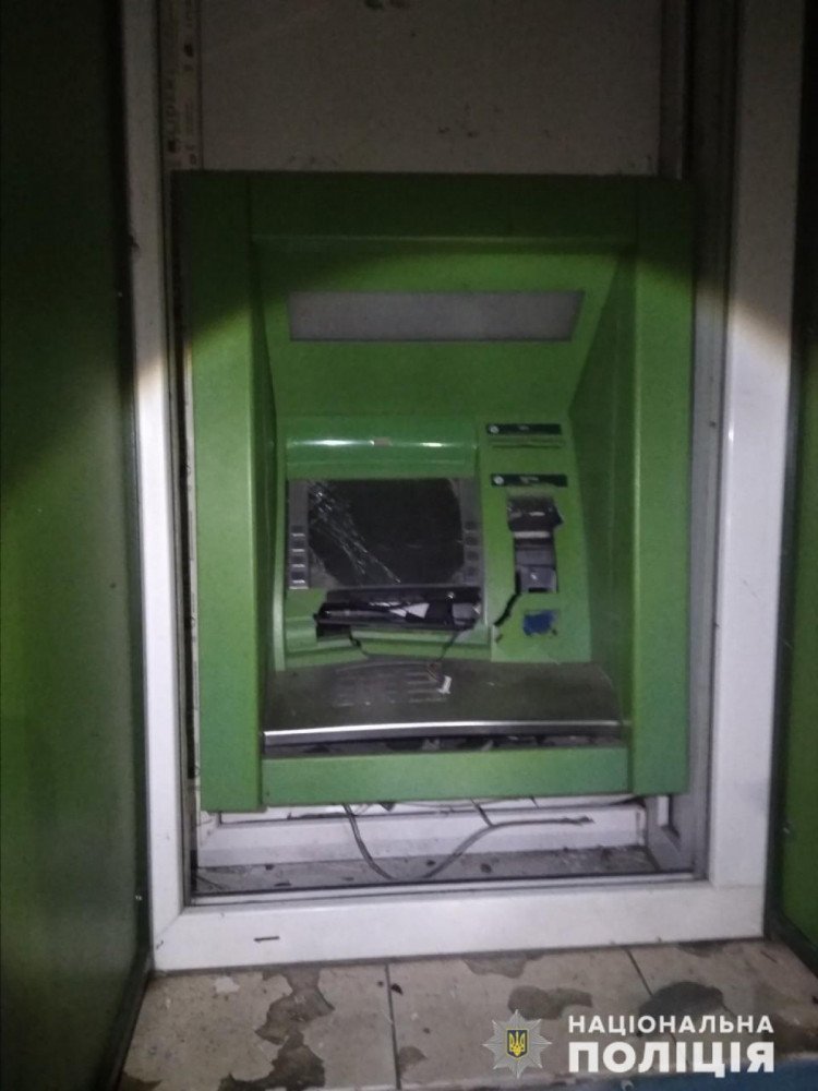32-летний мужчина подорвал банкомат на Харьковщине