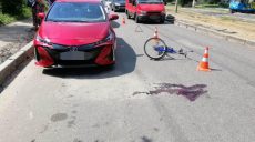 В Харькове сбили двух велосипедистов. Один находится в больнице, второй — умер (фото)