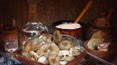 В Украине снова фиксируются случаи отравления грибами. Среди отравившихся — дети