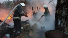 В частном домовладении сгорела летняя кухня (фото)