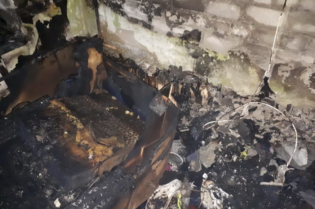 В Харькове из-за пожара эвакуировали жильцов пятиэтажки