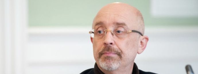 Вице-премьер Резников заявил, что не болен COVID-19