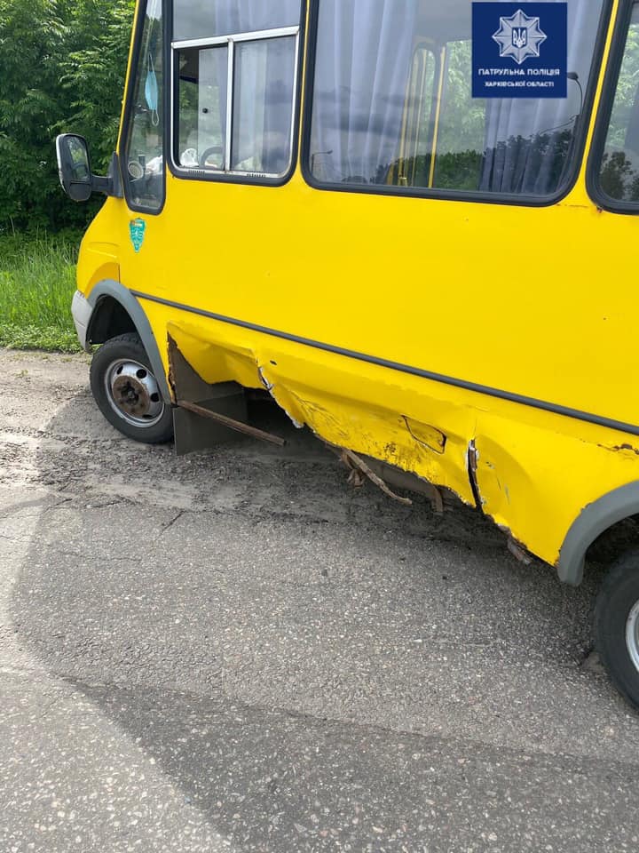 В Харькове автобус столкнулся с легковушкой (фото)