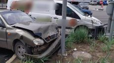 На Клочковской Peugeot столкнулся с Daewoo (фото)