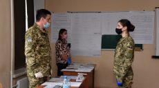 Харьковские курсанты-летчики защищают дипломы на английском