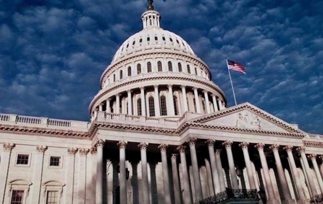 Зеленский не хочет вмешиваться в конфликт Трампа и Байдена