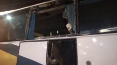 Полиция выясняет, кто закидал камнями автобус в Харькове (фото)