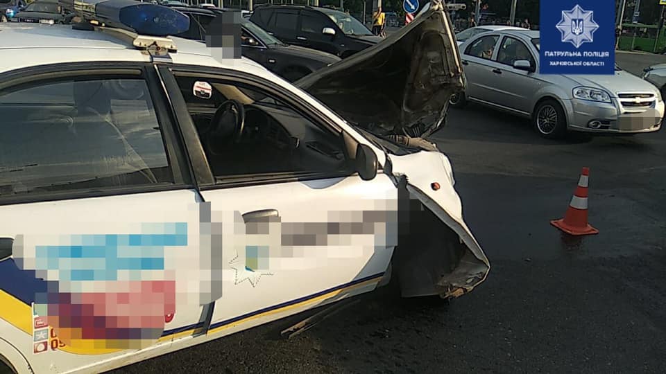 В Харькове в ДТП с участием полицейского автомобиля пострадал ребенок (фото)
