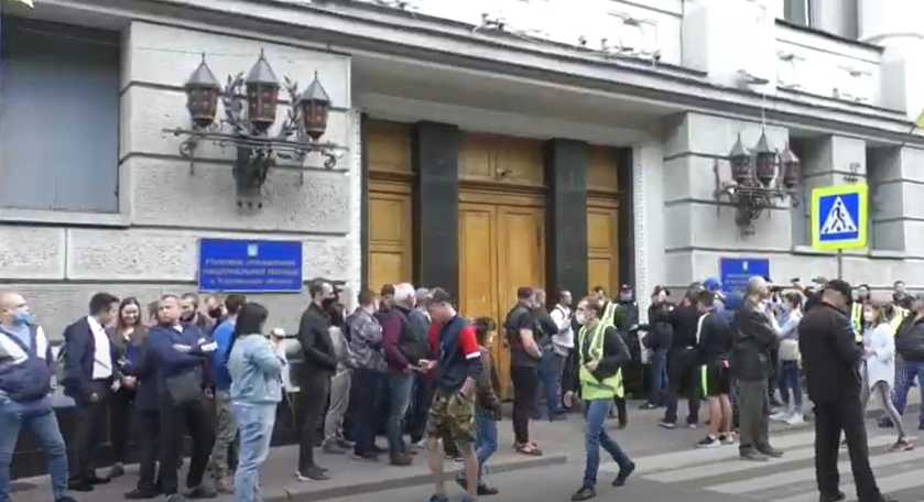 Активісти організації «ПОТОН» перекрили дорогу у центрі Харкова (відео)