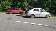 На Харьковщине два автомобиля насмерть сбили пешехода (фото)