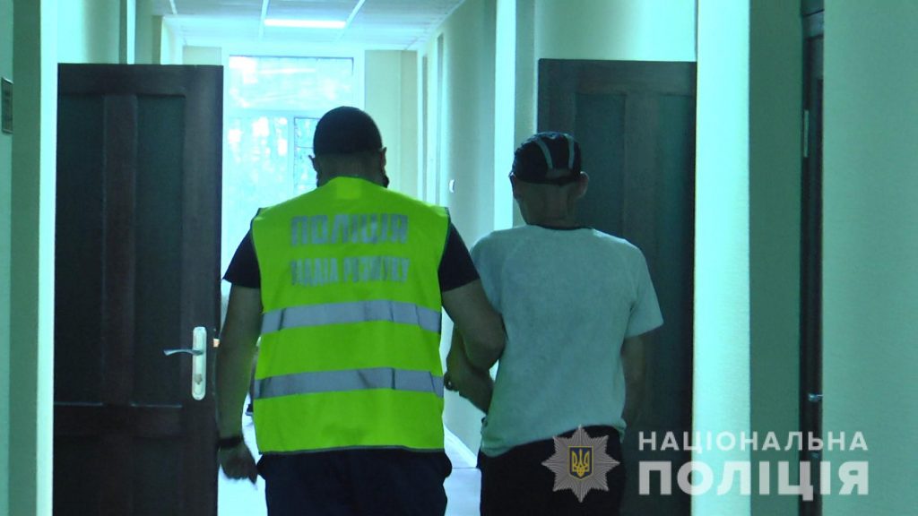 Гражданин Грузии совершил грабеж в Харькове (видео)