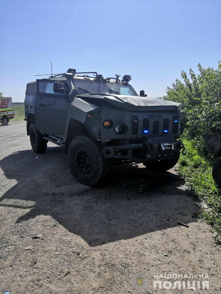 На Харьковщине устанавливают обстоятельства ДТП с военной машиной (фото)