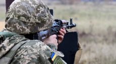 На Донбассе украинский сапер получил осколочное ранение
