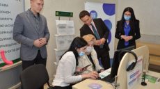 В Харькове открыли центр, в котором будут помогать разобраться с цифровыми возможностями (фото)