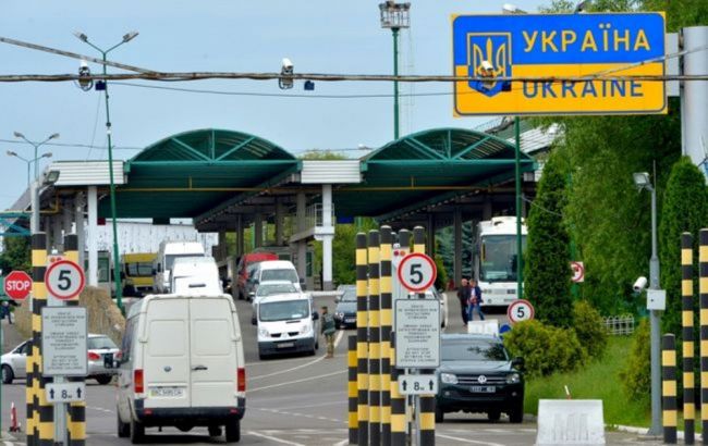 Украина открывает границы с Россией и Беларусью