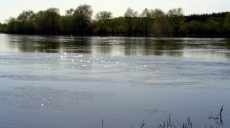 На спор переплыл реку. На Героев Труда нашли тело мертвого мужчины