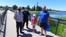 В Новобаварском районе спасатели провели рейд: профилактика безопасности на воде