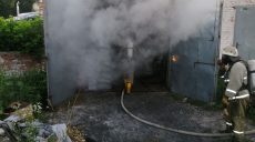 Спасатели больше шести часов тушили пожар на Харьковщине (фото)