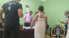 Чиновнику Госпродпотребслужбы предъявлено подозрение в вымогательстве