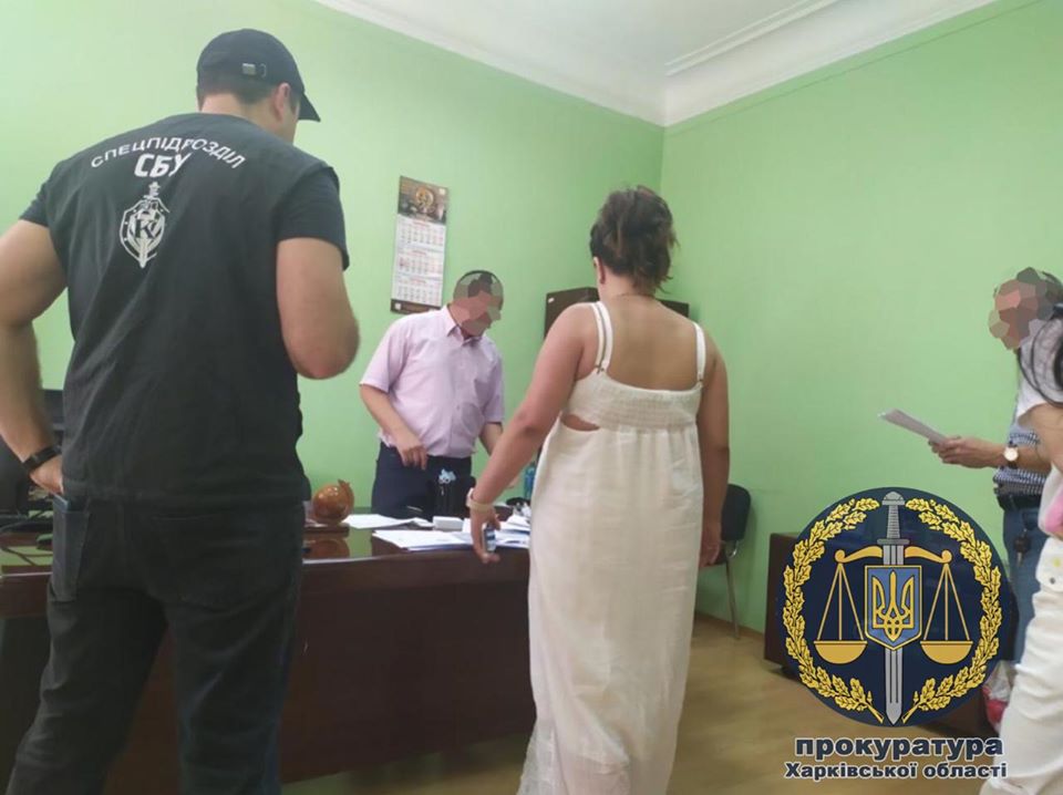 Чиновнику Госпродпотребслужбы предъявлено подозрение в вымогательстве