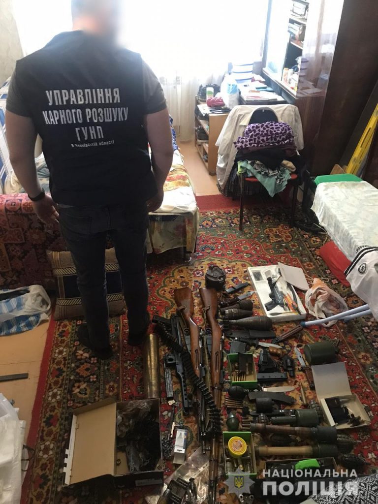 У жителя Харькова полиция изъяла арсенал оружия