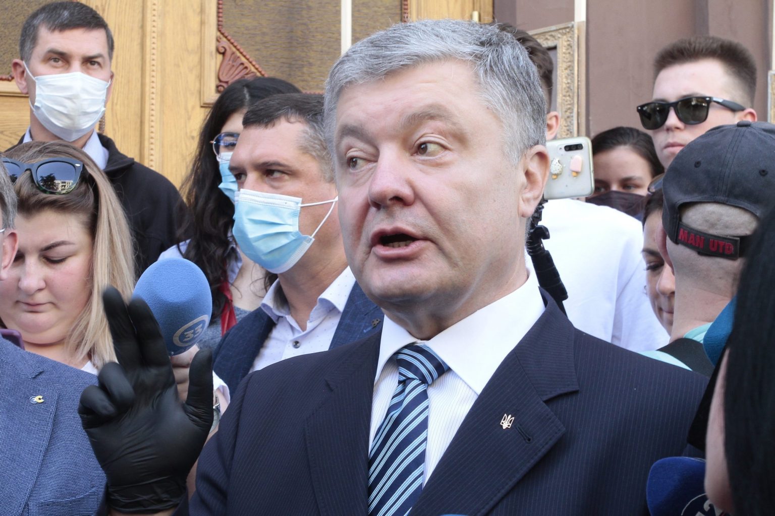 Венедиктова отрицает политическую заангажированность в уголовных делах против Порошенко (видео)