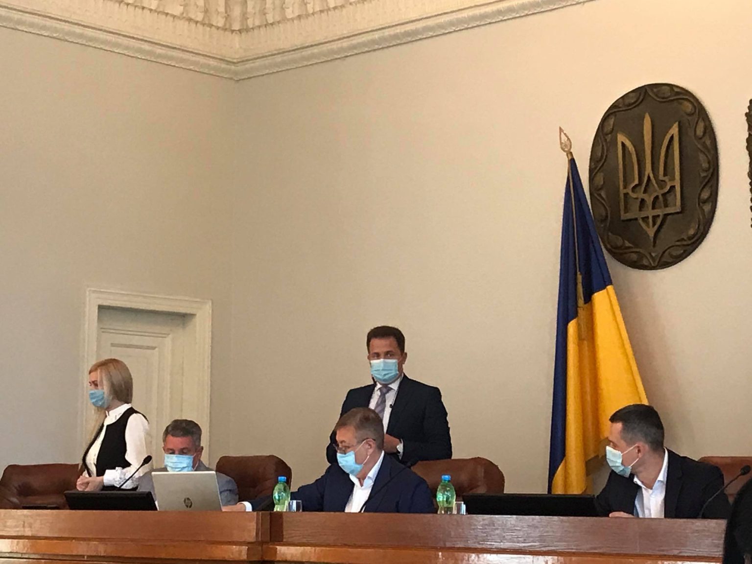 Розпочалась позачергова сесія Харківської облради (фото)
