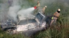 В Харькове спасатели ликвидировали пожар в брошенном автомобиле (фото)