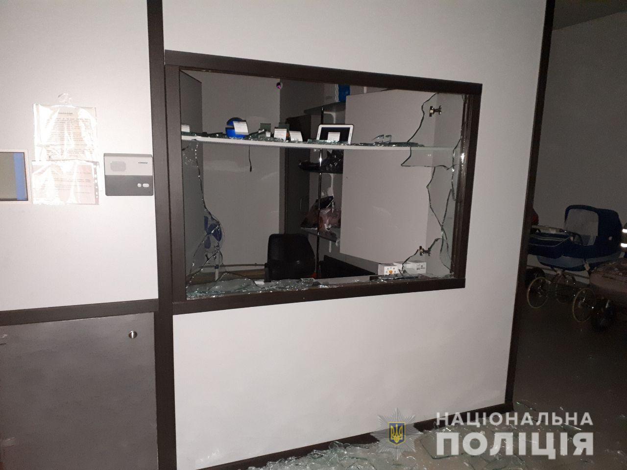 В Харькове обокрали ломбард (фото)