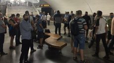 Сотрудники Харьковского метрополитена публично потребовали погасить им долги по зарплате