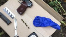 В Харьковской области неизвестные открыли стрельбу по комбайнам и аграриям (фото)