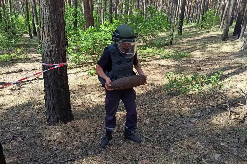 Пиротехники Харьковского гарнизона ГСЧС обезвредили боеприпасы