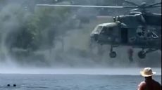В водоем на Харьковщине высадились бойцы на вертолете (видео)