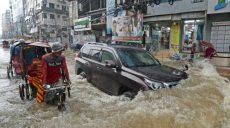 В Бангладеш самое крупное наводнение с 1988 года (видео, фото)