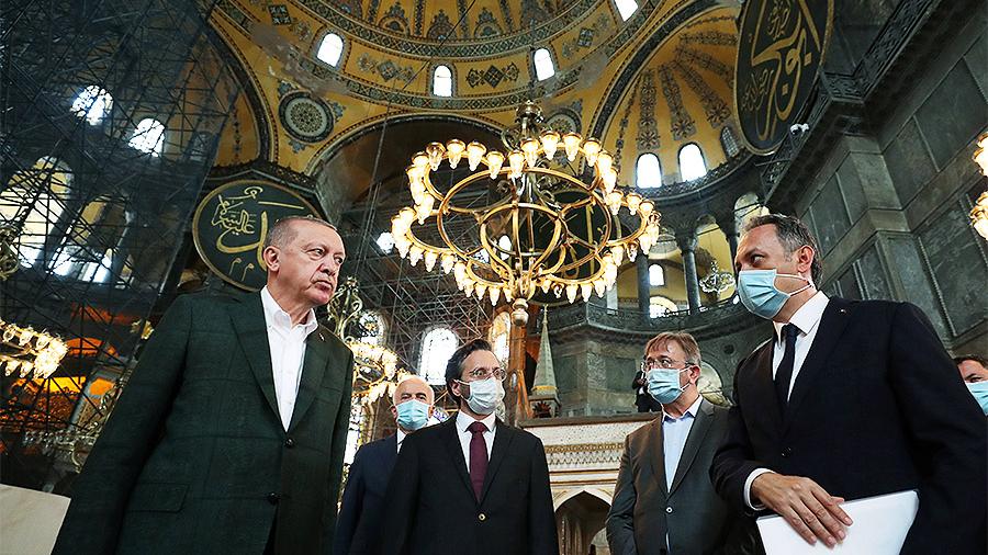 На первый намаз в Айя-Софии Эрдоган пригласил лидеров многих государств