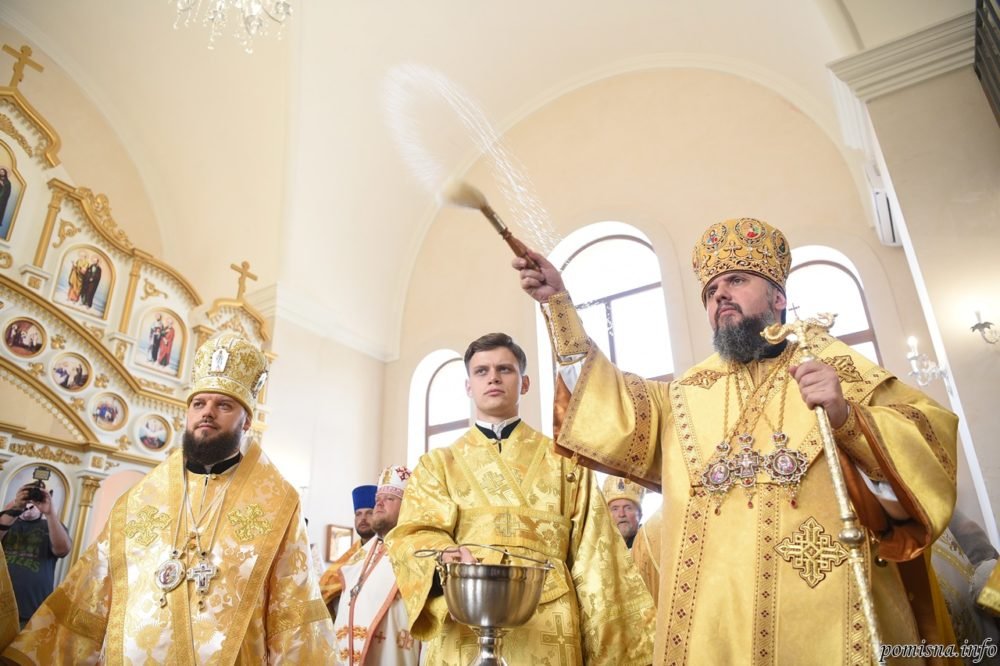 В Чугуевском районе митрополит Епифаний принял участие в закладке капсулы храма св. Петра и Павла