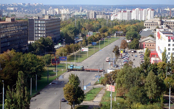 Коммунальщики три дня будут чистить ливневки на Московском проспекте