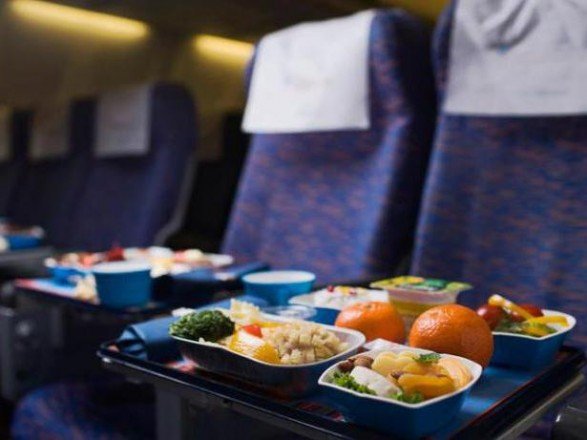 «Укрзализныця» возобновила питание для пассажиров в Интерсити и Интерсити+