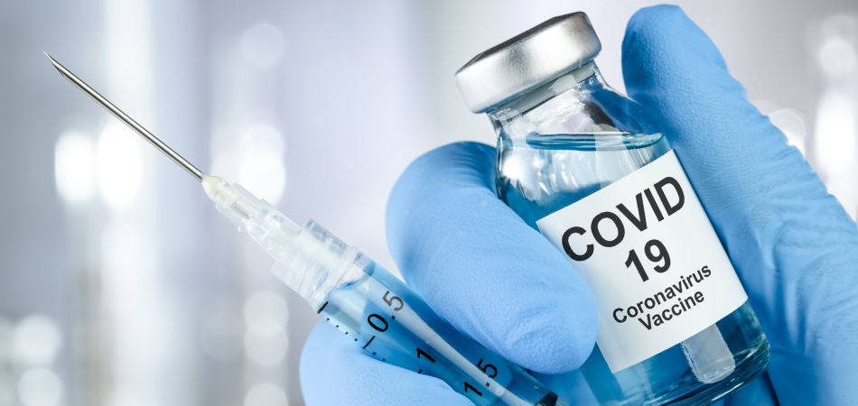 США, Британия и Канада заявили, что Россия пытается украсть вакцину от COVID-19