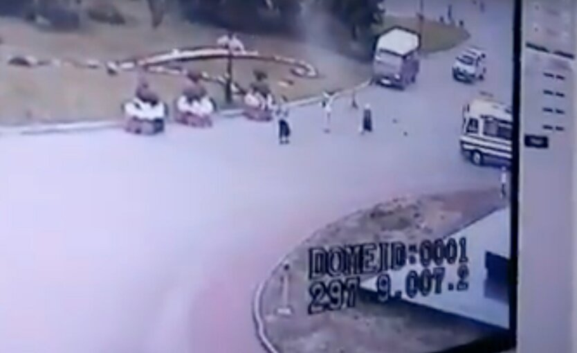 Так званий луцький терорист випустив з автобуса трьох заручників (відео)