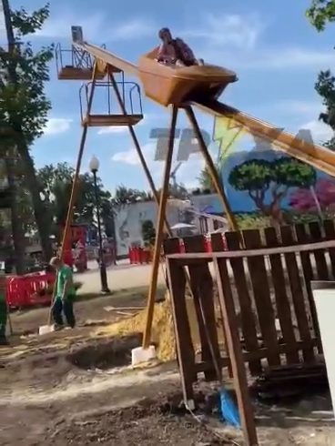 Новий водний атракціон монтують у парку Горького