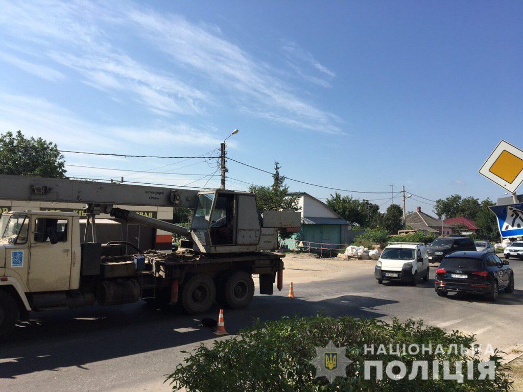 В Харькове грузовик наехал на пешехода