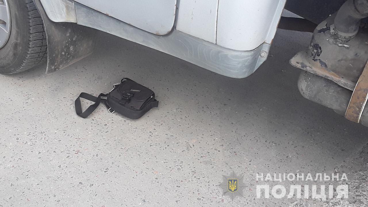 В Киевском районе Харькова иностранец украл у мужчины сумку