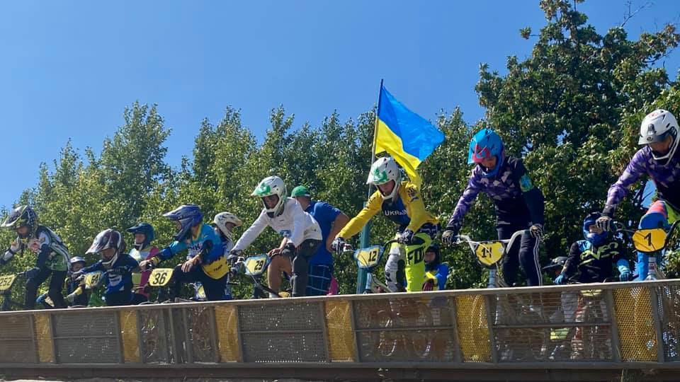 В Купянске состоялись чемпионаты по велоспорту-BMX (фото)