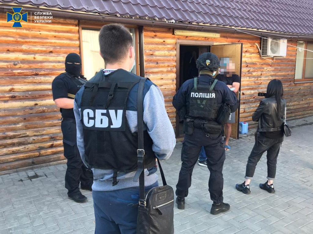 СБУ прекратила деятельность псевдореабилитационного центра, где силой удерживали наркоманов и алкоголиков