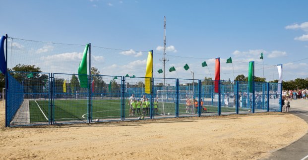 До конца года в Харькове откроют 25 новых школьных стадионов