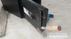 Мужчина обокрал дом в Малой Даниловке. Из сейфа пропали 5 млн грн, 60 тыс. долларов и 35 тыс. евро