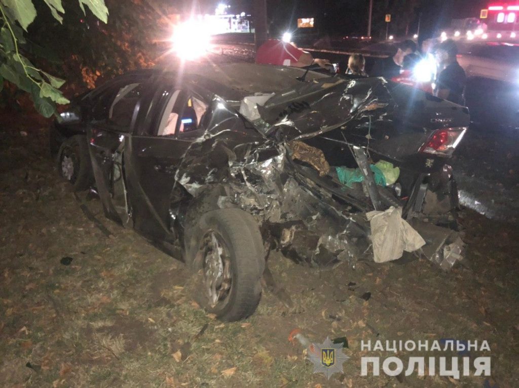 На проспекте Гагарина пьяный водитель врезался в автомобиль Chevrolet (фото)