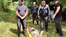 В Харькове обнаружили пропавшего мужчину. Ночь он провел в посадке (фото)