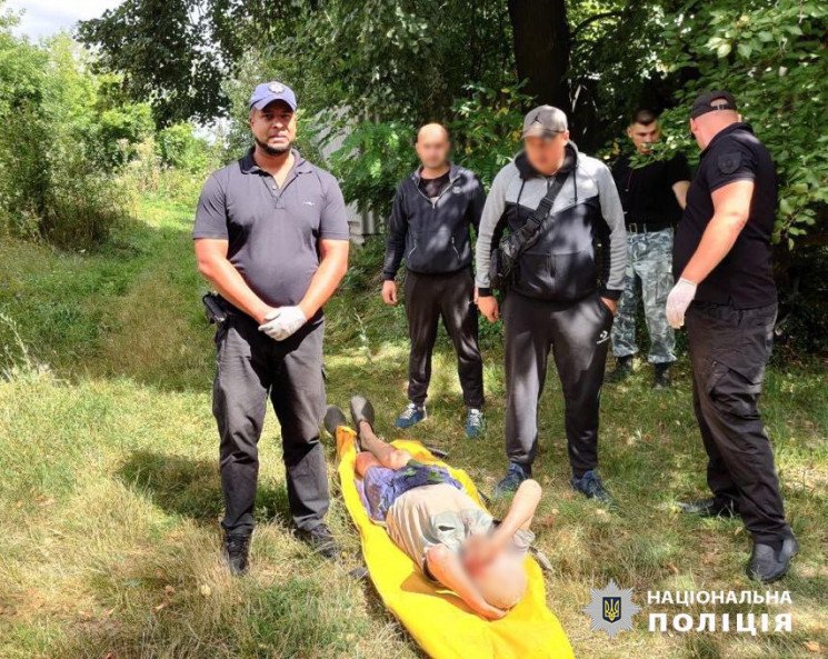 В Харькове обнаружили пропавшего мужчину. Ночь он провел в посадке (фото)